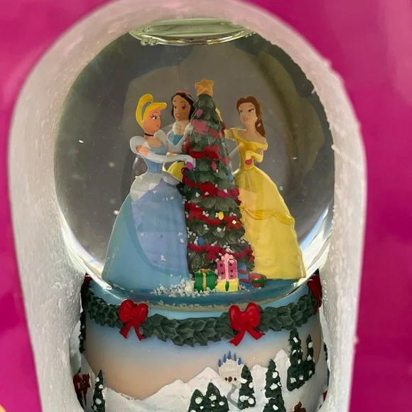 Disney Princess Water ball Snow globe - Picture 1 of 9